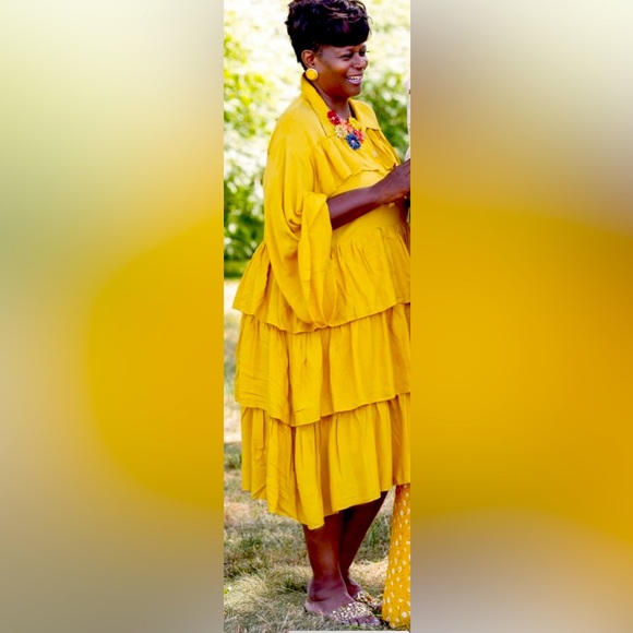 Dress - Picture 2 of 2